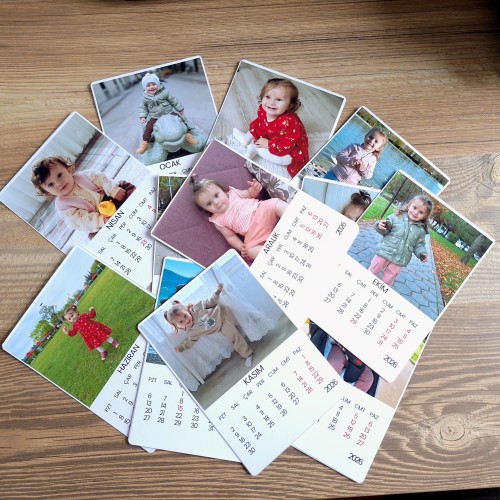 2026 Kişiye Özel Ahşap Standlı Masa Takvimi